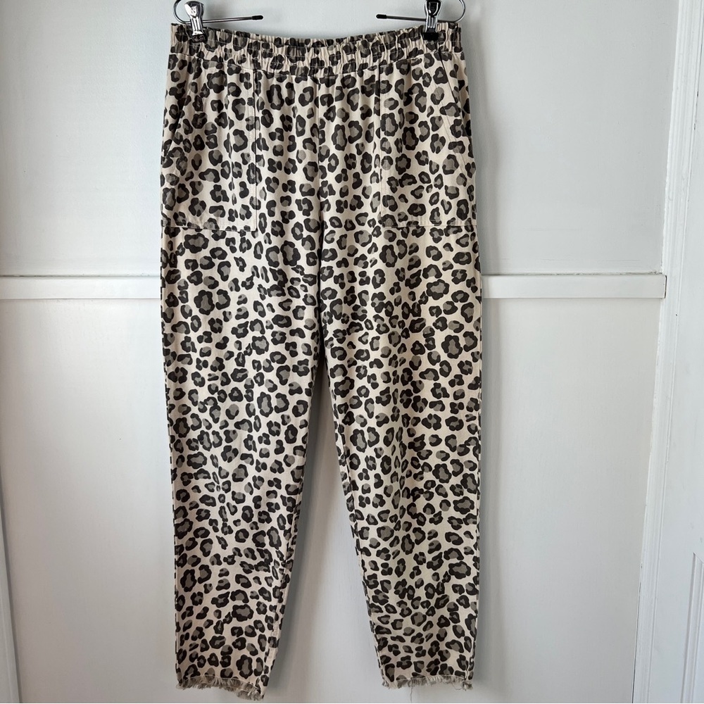 Monrow Leopard Print Cotton Raw Hem Crop Pull On … - image 4